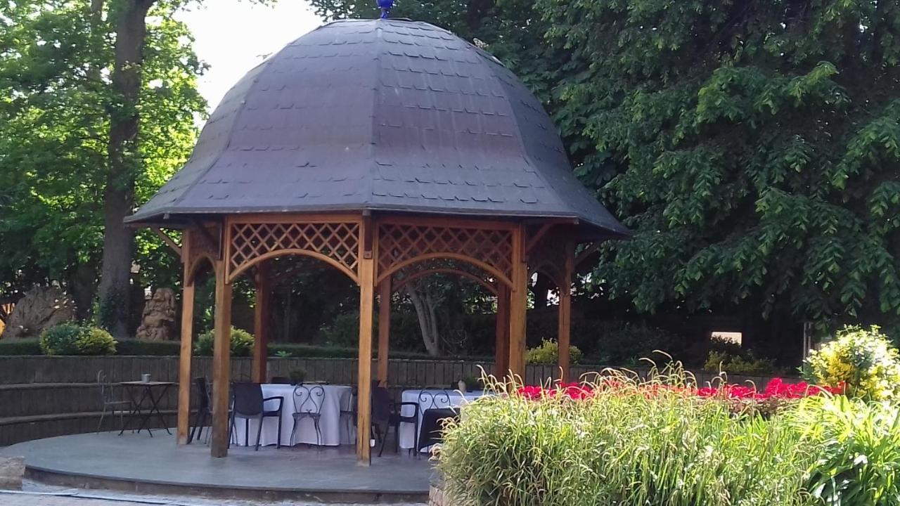 Le Manoir De La Mantille Caudry エクステリア 写真
