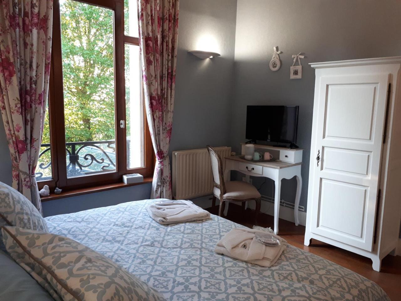 Le Manoir De La Mantille Caudry エクステリア 写真